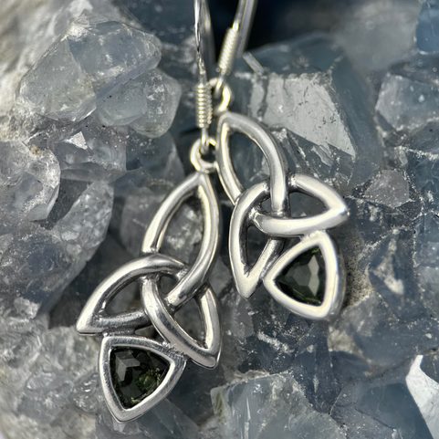 KIRA, BOUCLES D'OREILLES, MOLDAVITE ET ARGENT