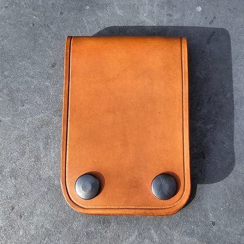 TABATETTE EN CUIR, FAIT À LA MAIN AVEC POSSIBILITÉ DE MONOGRAMME