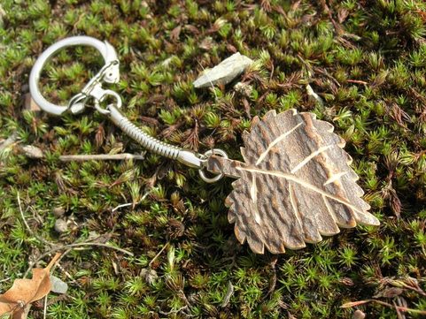 LIME LEAF/BASSWOOD - KEY RING CHARM