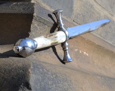 MEDIEVAL DAGGER WITH DEER ANTLER, REPLICA