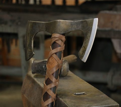 ÁSEGIR, BARBARIAN DOUBLE BLADE AXE