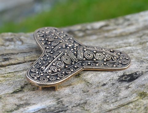 VIKING TREFOIL BROOCH, BRONZE