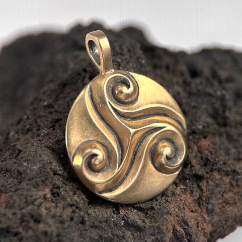 CELTIC TRISKELE, PENDANT, BRONZE