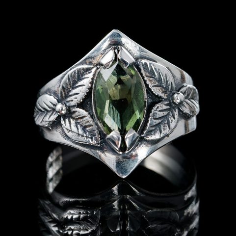 SHAMROCK, RING, MOLDAVITE, SILVER