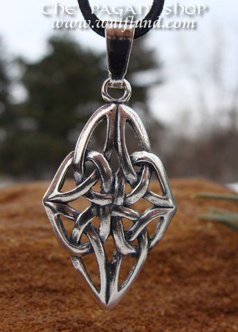 FOUR CARDINAL DIRECTIONS, KNOTTED PENDANT, AG 925