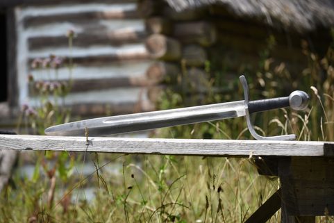 HBM, MEDIEVAL FALCHION