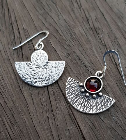 AZTEC, SILVER EARRINGS AG 925, GARNET