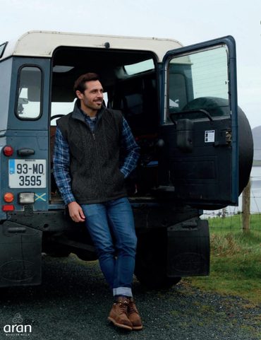 RONAN WOLLWESTE, IRLAND GRAU