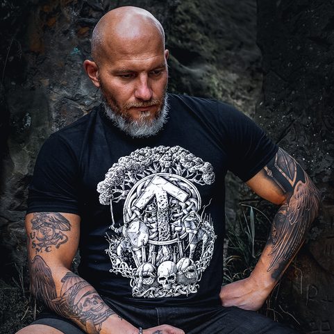 TIWAZ, FUTHARK EDITION, SCHWARZ-WEISSES HERREN-T-SHIRT, NAAV