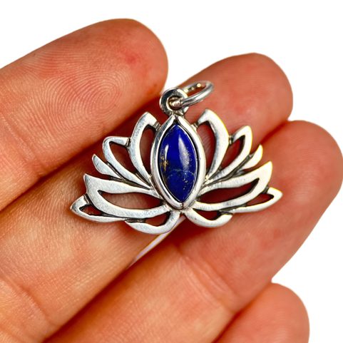 FLEUR DE LOTUS SACRÉE, PENDENTIF, ARGENT - LAPIS