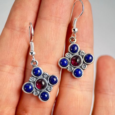 PRAGA, MEDIEVAL SILVER EARRINGS, GARNET AND LAPIS LAZULI, AG 925/1000