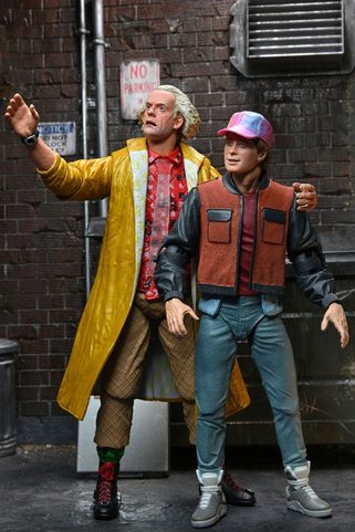 BACK TO THE FUTURE 2 ACTION FIGURE DOC BROWN 18 CM