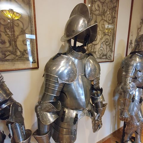 MORION - SUIT OF ARMOR, ALUMINIUM, COSTUME RENTAL