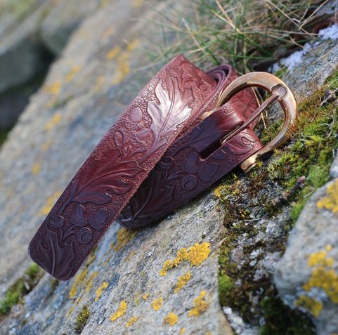 QUERCUS, LEATHER BELT WITH OAK LEAVES, BRAUN, BRONZE
