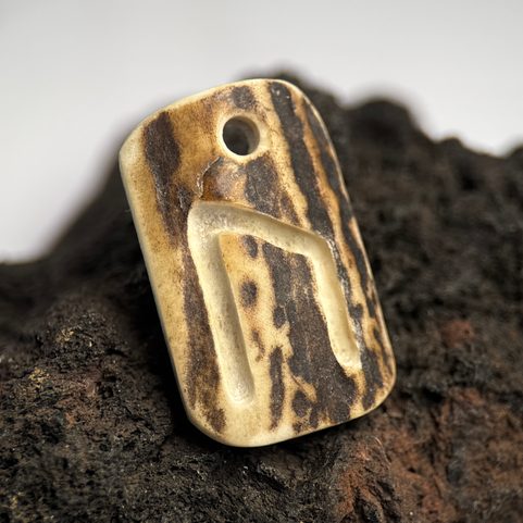 BOUTIQUE VIKING AVEC PENDENTIFS