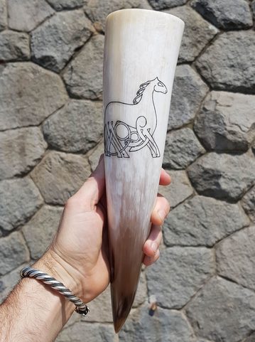 SLEIPNIR, ODIN'S HORSE, CARVED DRINKING HORN - 0.3 L