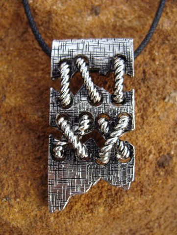 JEANS NECKLACE, SILVERED