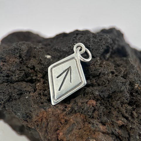 TIWAZ, RUNE, PENDENTIF, ARGENT