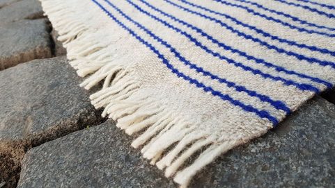 SMALL WOOLLEN THROW, BLUE STRIPES