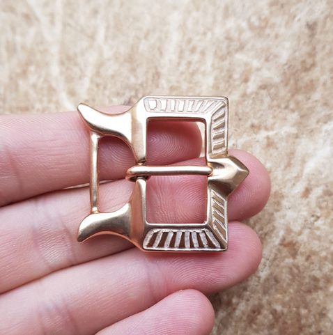 BOUCLE DE CEINTURE MÉDIÉVALE, RUS, BRONZE