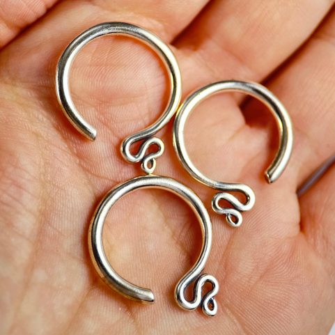 BIJOUX À CHEVEUX SLAVES, ARGENT