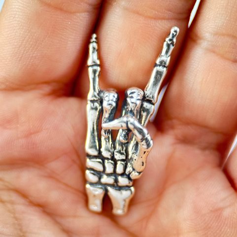 DEVIL HORNS - PENDENTIF EN ARGENT POUR LES ROCKERS