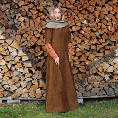 VÊTEMENTS MÉDIÉVAUX POUR FEMMES - BOURGEOISE - BOURGEOISE, 2E MOITIÉ DU 14E SIÈCLE