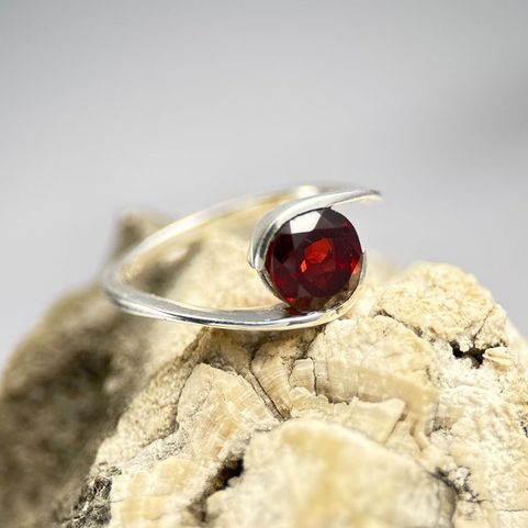 THEBES, RING, GARNET SILVER 925/1000