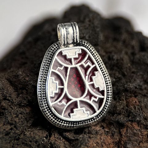 CLOISONNÉ - MEROVEY PENDANT, SILVER