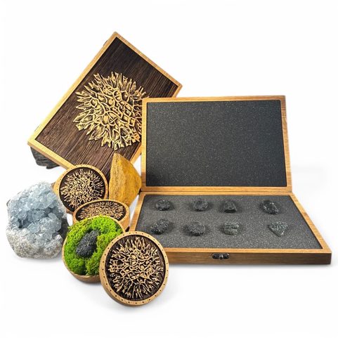 WOODEN BOX FOR MOLDAVITES, BOX MADE OF OAK WOOD
