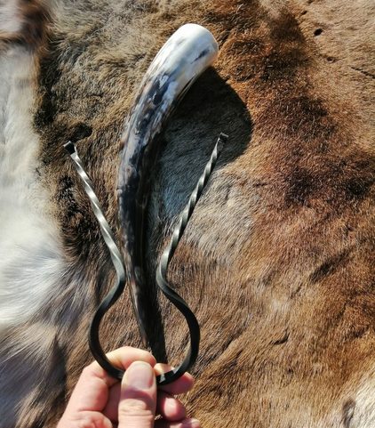 HAND FORGED TWISTED IRON HORN STAND