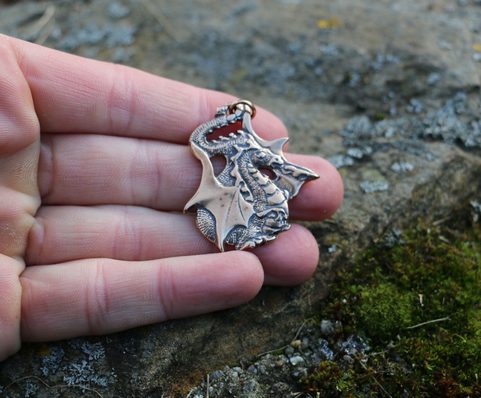 Y DDRAIG GOCH, DRAGON, TALISMAN, BRONZE