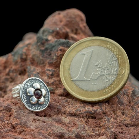 GRACE, EARRINGS, GARNET, SILVER