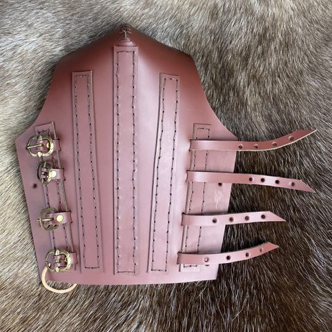 ELLBOGENSCHÜTZER AUS LEDER UND LAMELLEN