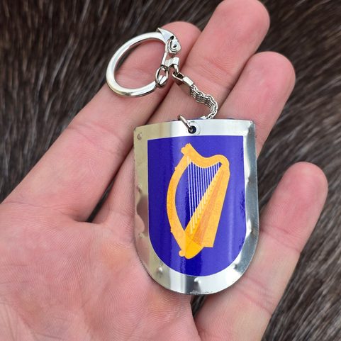 IRLANDE, MEDIEVAL SHIELD, PORTE-CLÉS, MÉTAL, FAIT À LA MAIN