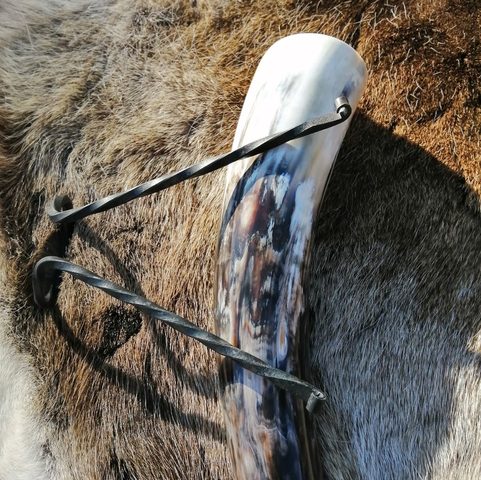HAND FORGED TWISTED IRON HORN STAND