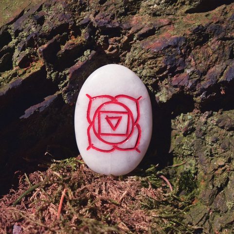 CHAKRA SYMBOLS ENGRAVED SET, WHITE KING AGATE CABOCHONE, SET OF 7