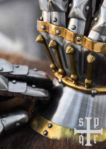 HOURGLASS GAUNTLETS, MILAN CA. 1370