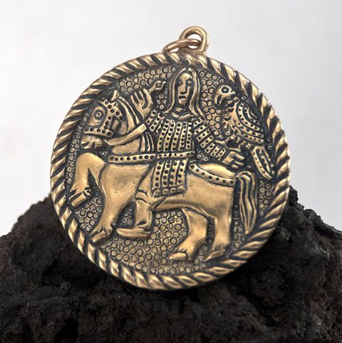 MEDIEVAL FALCONER MORAVIA MAGNA BRONZE PENDANT