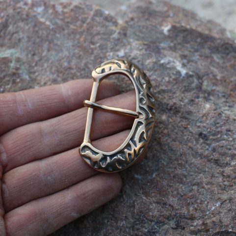 BELT BUCKLE, EARLY MIDDLE AGES, BRONZE
