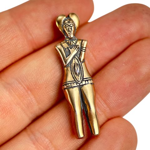 GUERRIER CELTIQUE, PRINCE DE GLAUBERG, PENDENTIF EN BRONZE