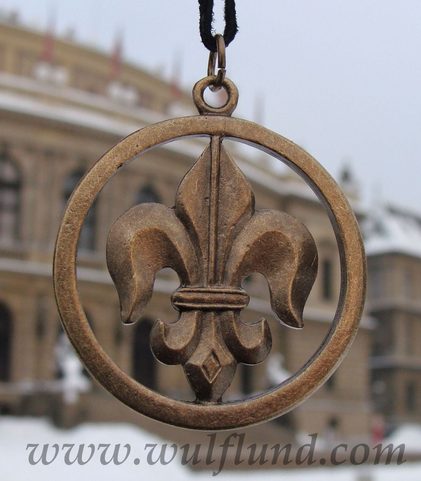 FLEUR DE LIS, COPPERED PEWTER AMULET
