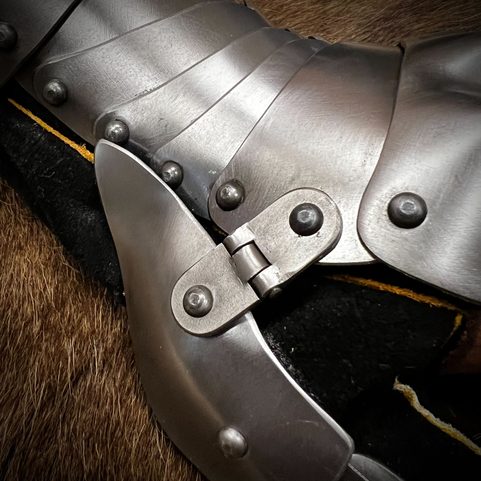 MEDIEVAL FINGER GAUNTLETS