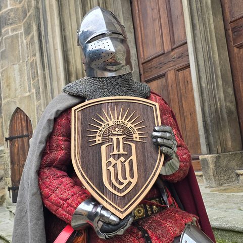 WOODEN WALL SHIELD XL, KINGDOM COME: DELIVERANCE 2