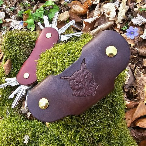 OWL - LEATHER KEY RING WITH SCREWS, BROWN
