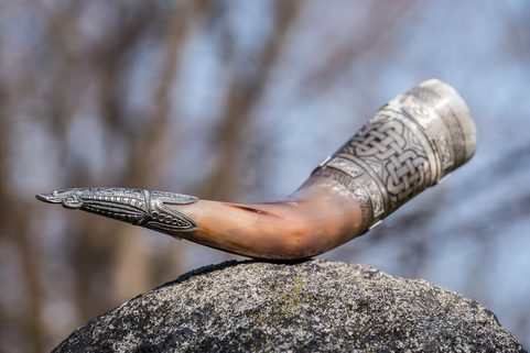 HIBERNIA, LUXURY ENGRAVED DRINKING HORN