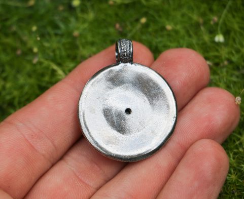 VESNA, PENDENTIF PAÏEN EN ARGENT AVEC MOLDAVITE