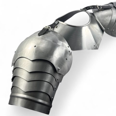 KETTENHEMD UND SCHULTERPANZER