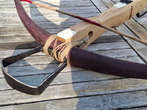 ARBALÈTE MÉDIÉVALE, MILIEU DU XVE SIÈCLE