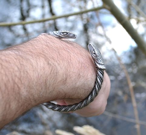 SERPENT, BRACELET, SILVER PLATED TIN